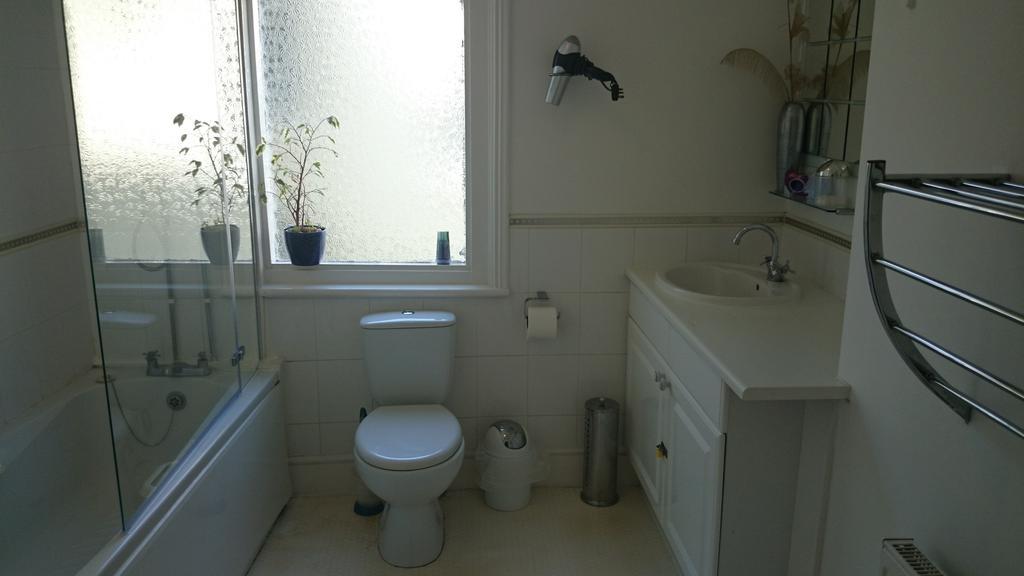 Newhaven Lodge Room photo